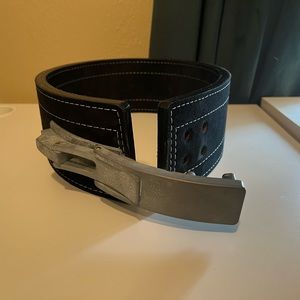 Lifting belt